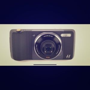 Hesselblad true zoom camera for phone